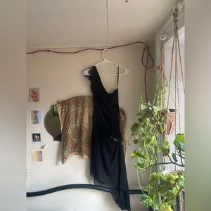 Y2K black one shoulder dress